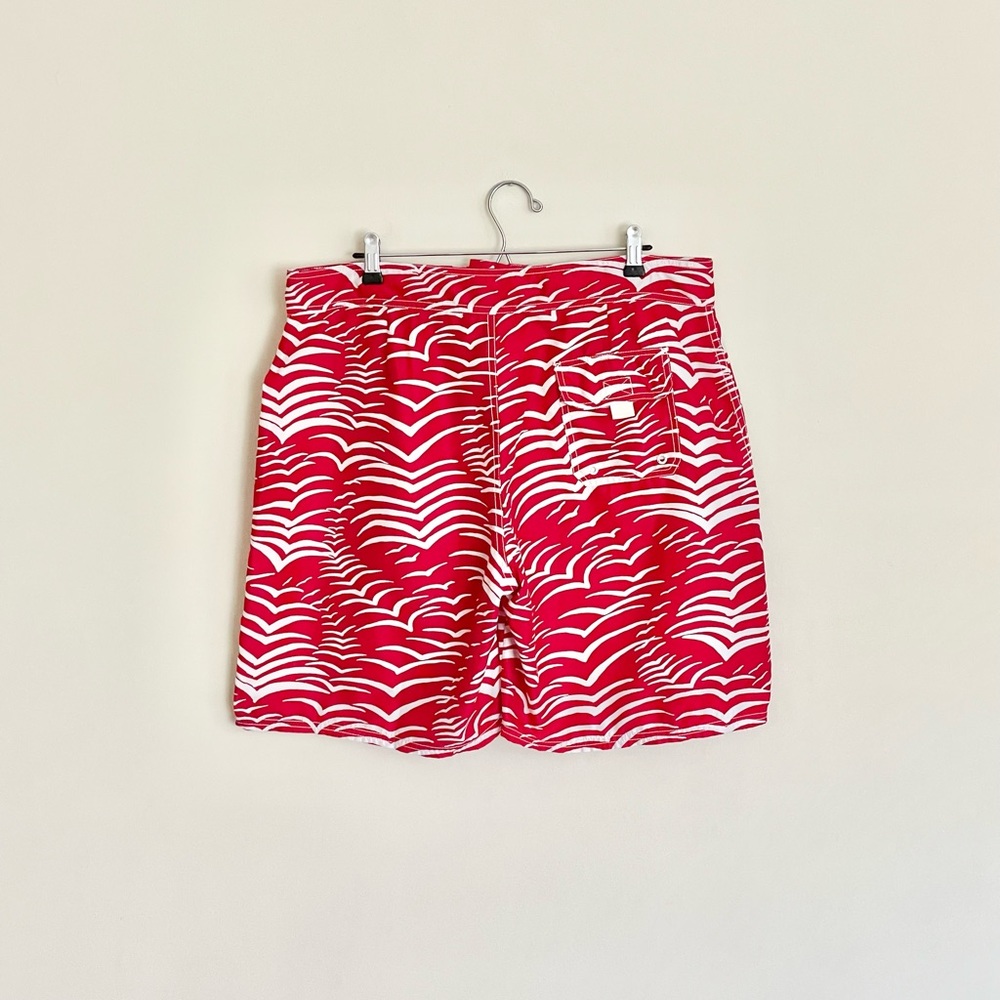 Vineyard Vines Performance Patterned Red White Bo… - image 6